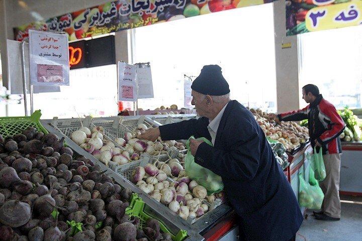 راه اندازی بازار میوه و تره بار در محله آزادشهر