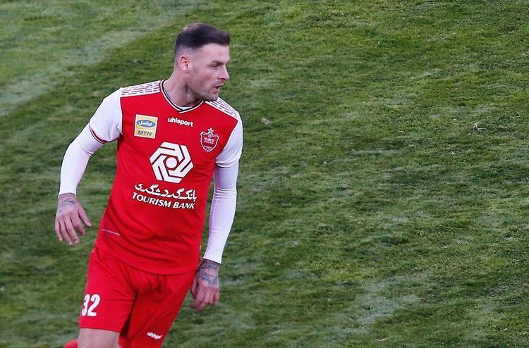 مهاجم جنجالی پرسپولیس برمی گردد؟ مهاجم جنجالی پرسپولیس برمی شود؟