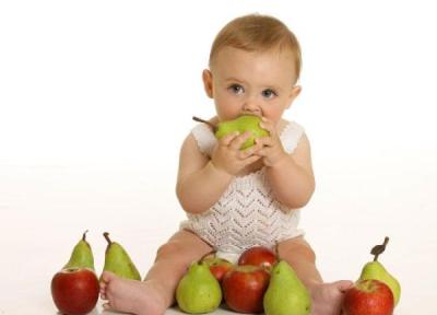 تغذیه کودک در هر دوره از زندگی چطور باید باشد؟