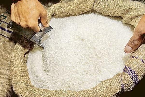 آخرین شرایط شکر در بازار؛ فروشگاه های زنجیره ای شکر را احتکار نکرده اند ، قیمت هر کیلو شکر فله