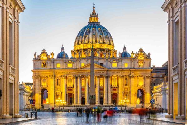 کلیسای سنت پیتر رم ، ایتالیا St. Peters Basilica